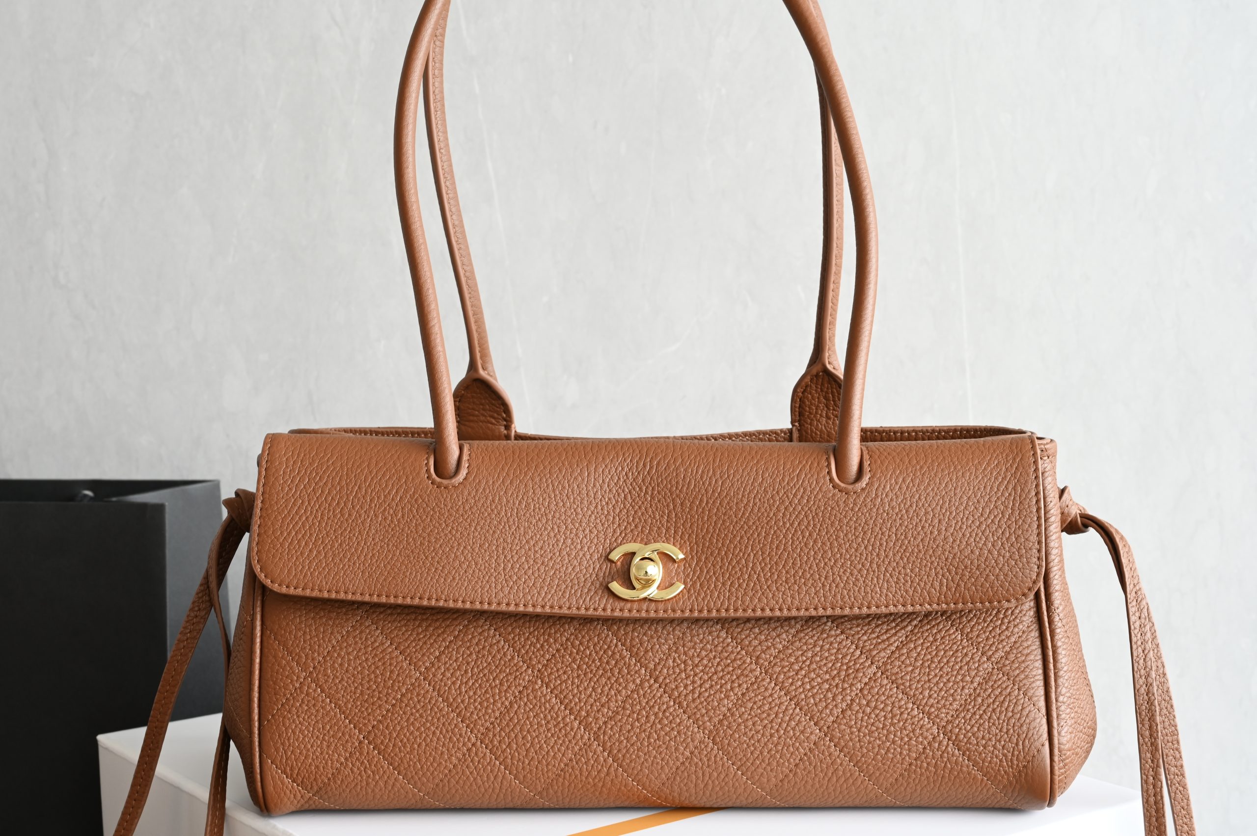 bolso tipo baguette