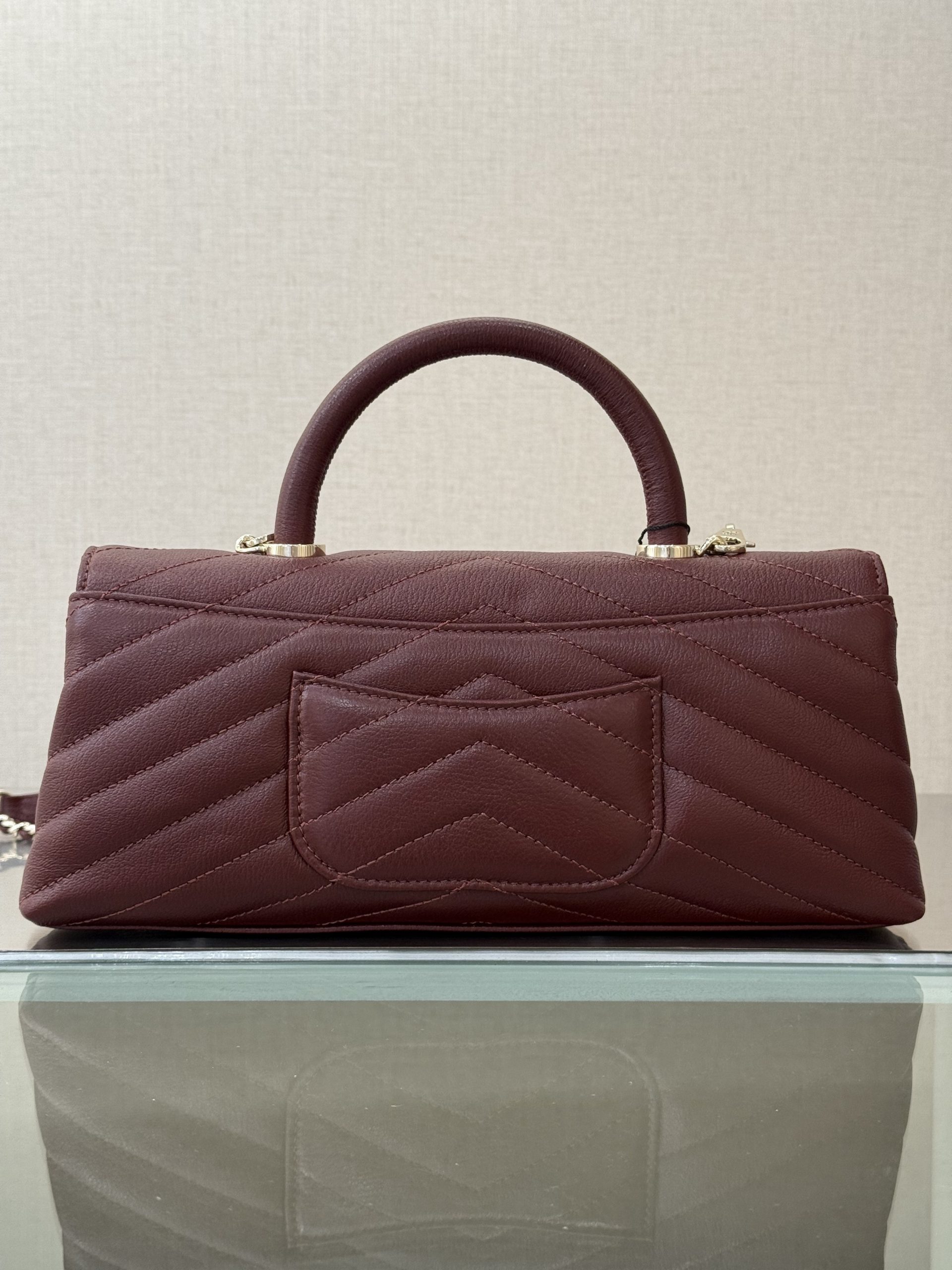 Bolso Chanel Top Handle Flap - Image 4
