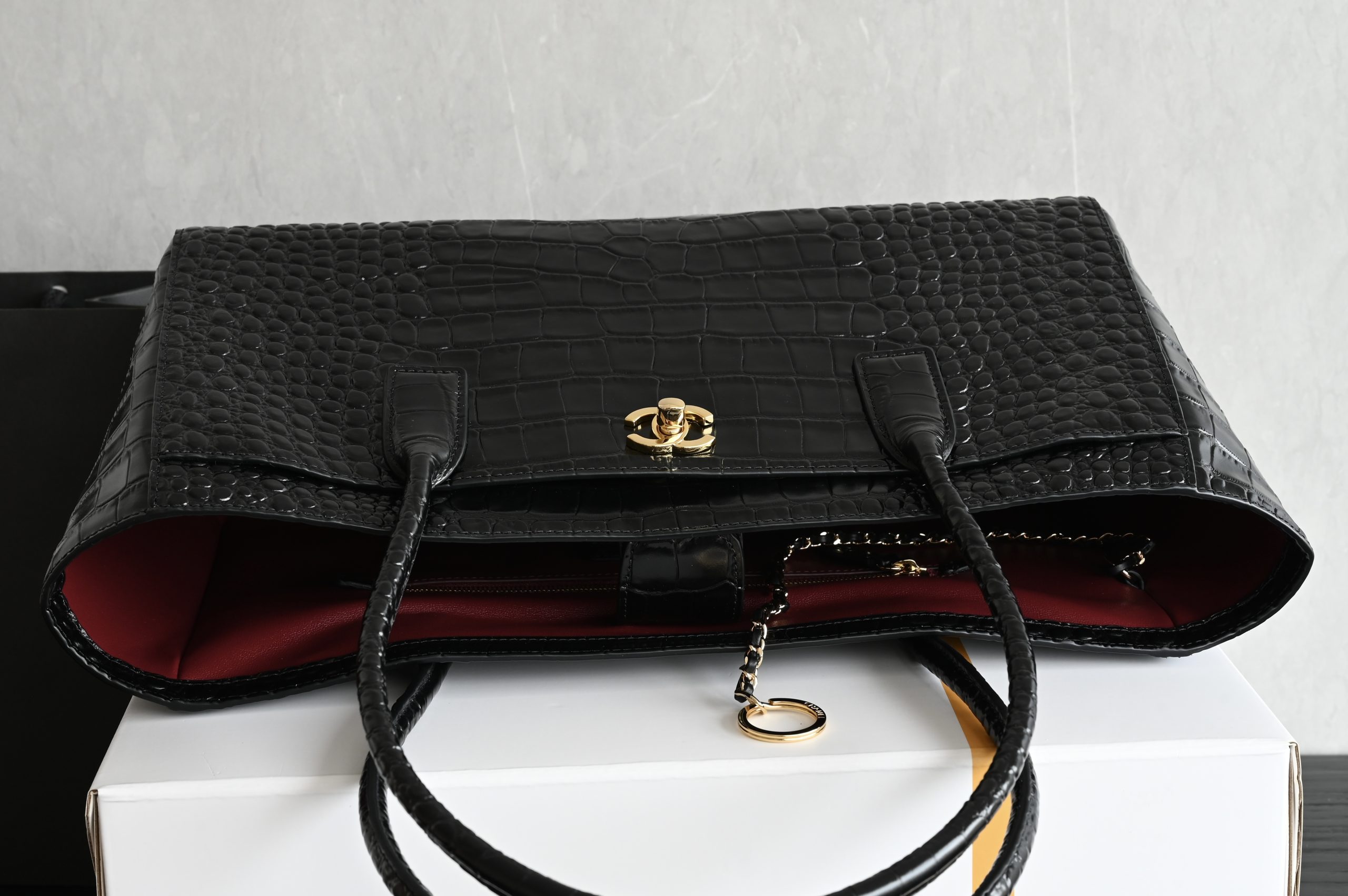 Pequeño Tote Chanel Colección Primavera Verano 2026 - Image 6