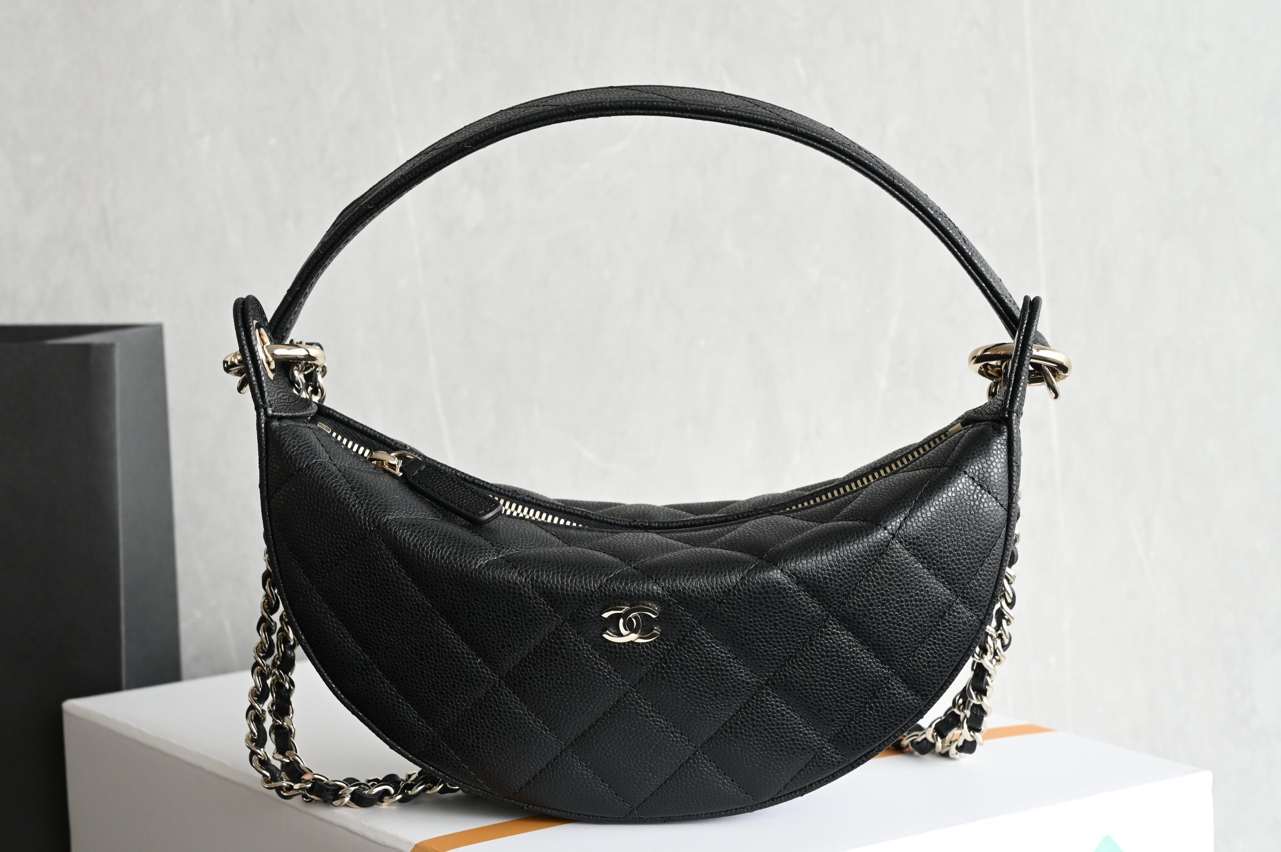 Bolso Chanel Hobo Luna Colección Primavera-Verano 2026 1 Bolso Chanel Hobo Luna Colección Primavera-Verano 2026
