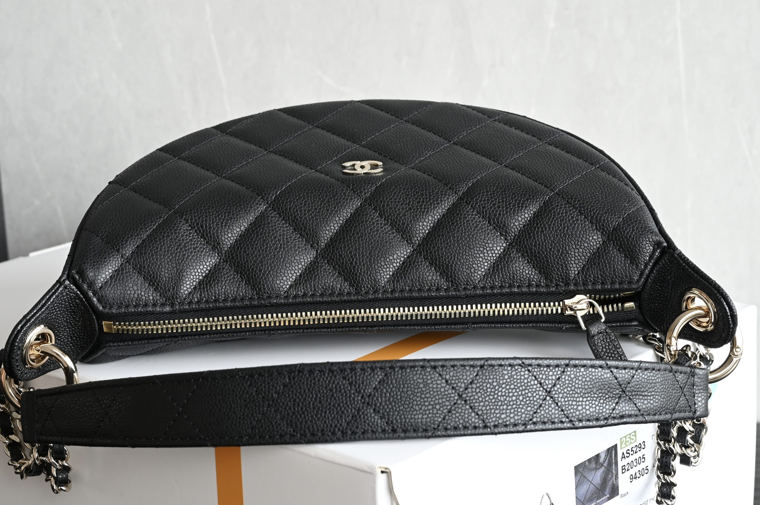 Bolso Chanel Hobo Luna Colección Primavera-Verano 2026 6 Bolso Chanel Hobo Luna Colección Primavera-Verano 2026 - Image 6