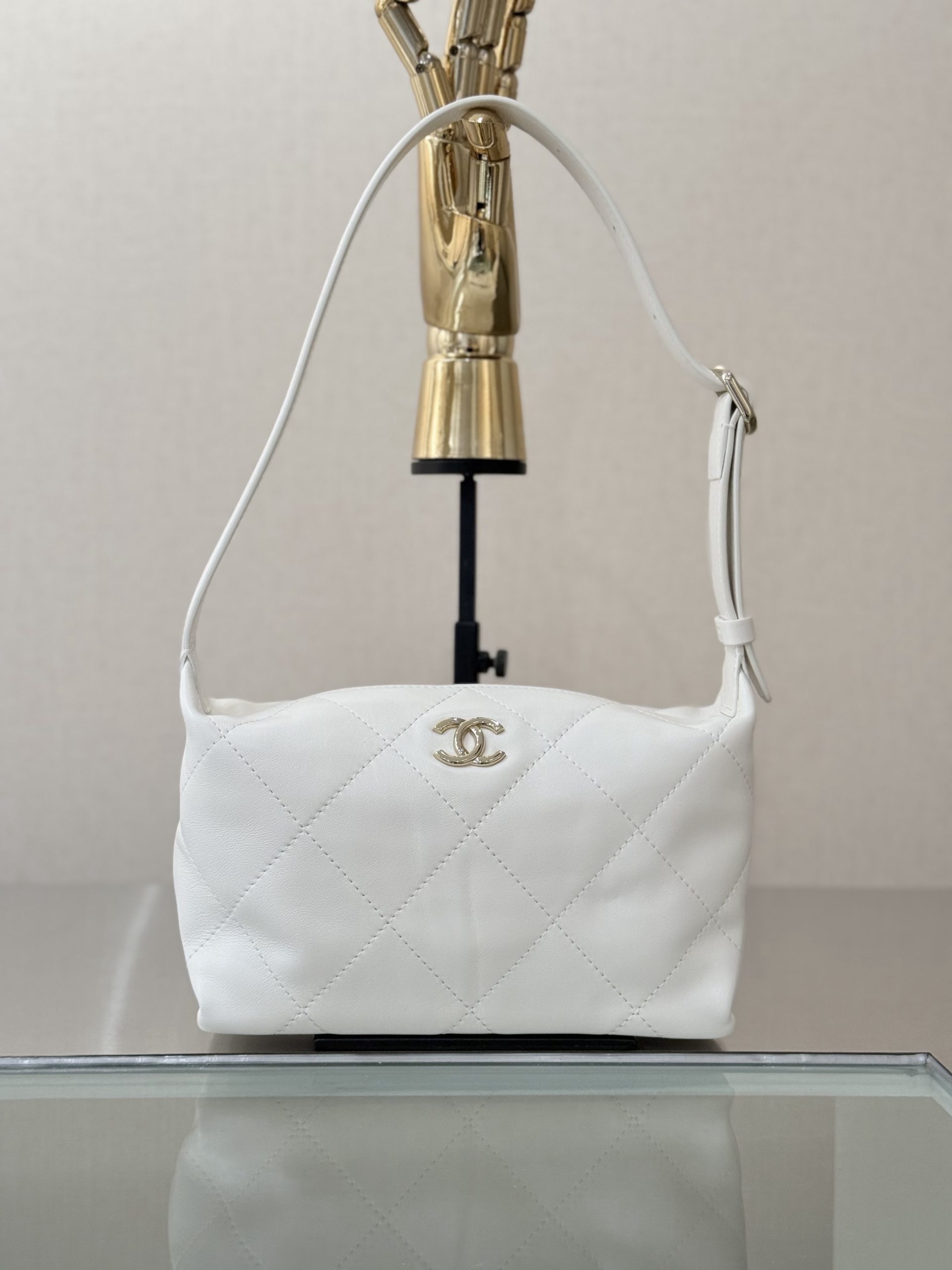 Bolso Chanel Hobo Pequeño