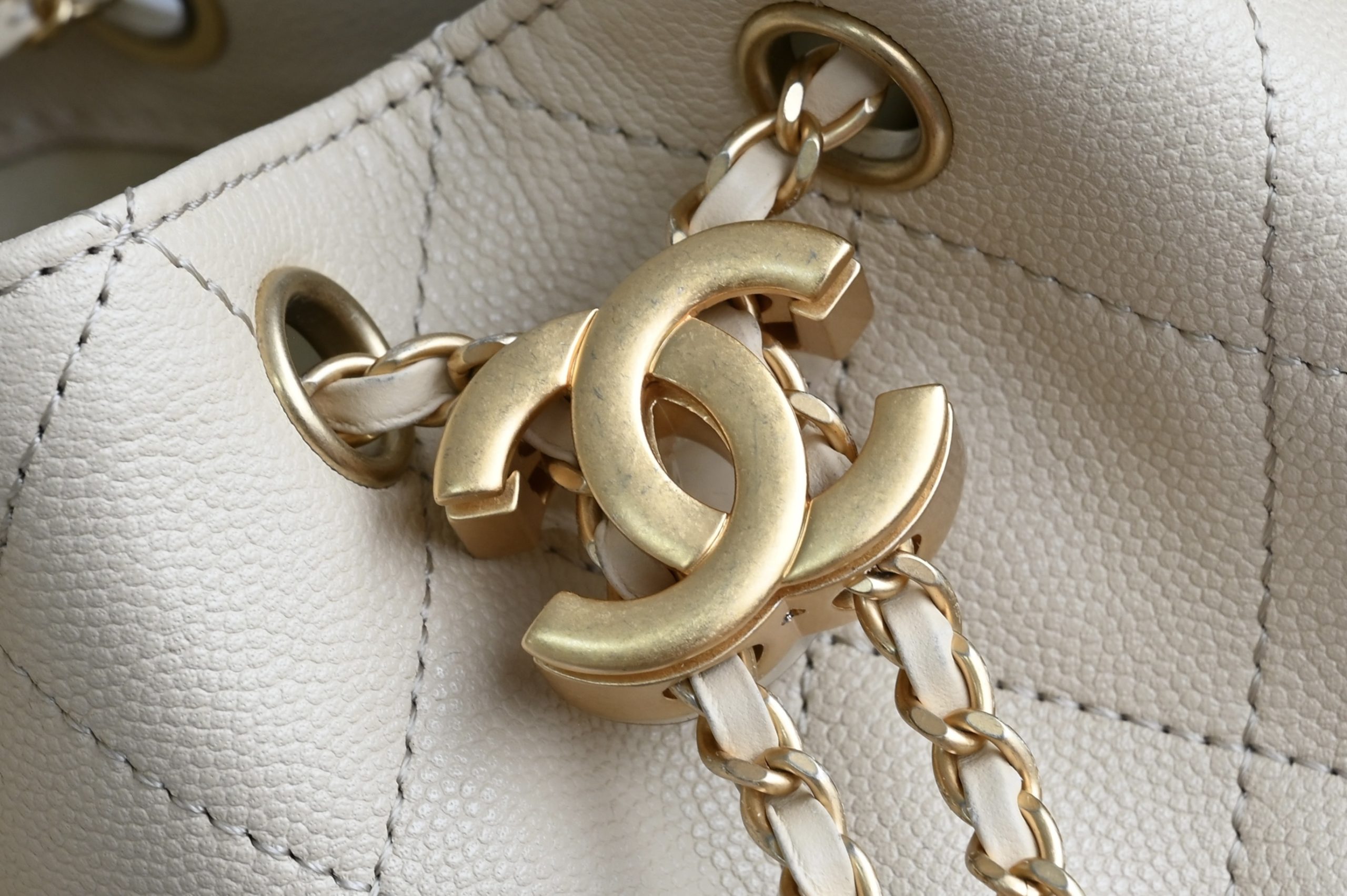 Bolso Chanel 25 Mini Hobo - Image 9