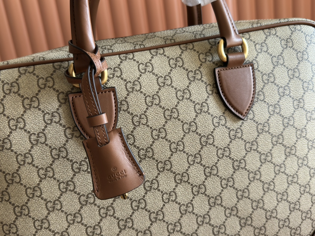 Maletín mediano Gucci con emblema GG - Image 7