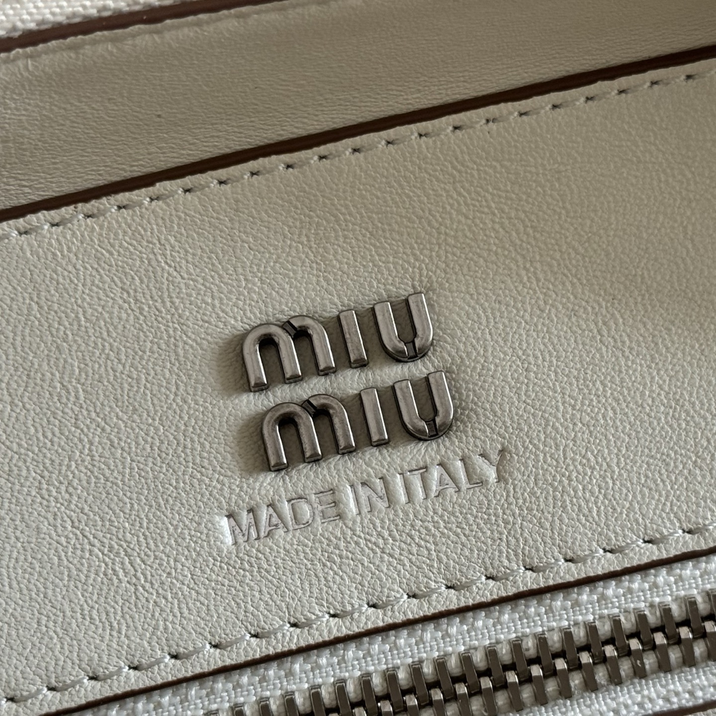 Bolso mini bowling Miu Miu Vivant - Image 6