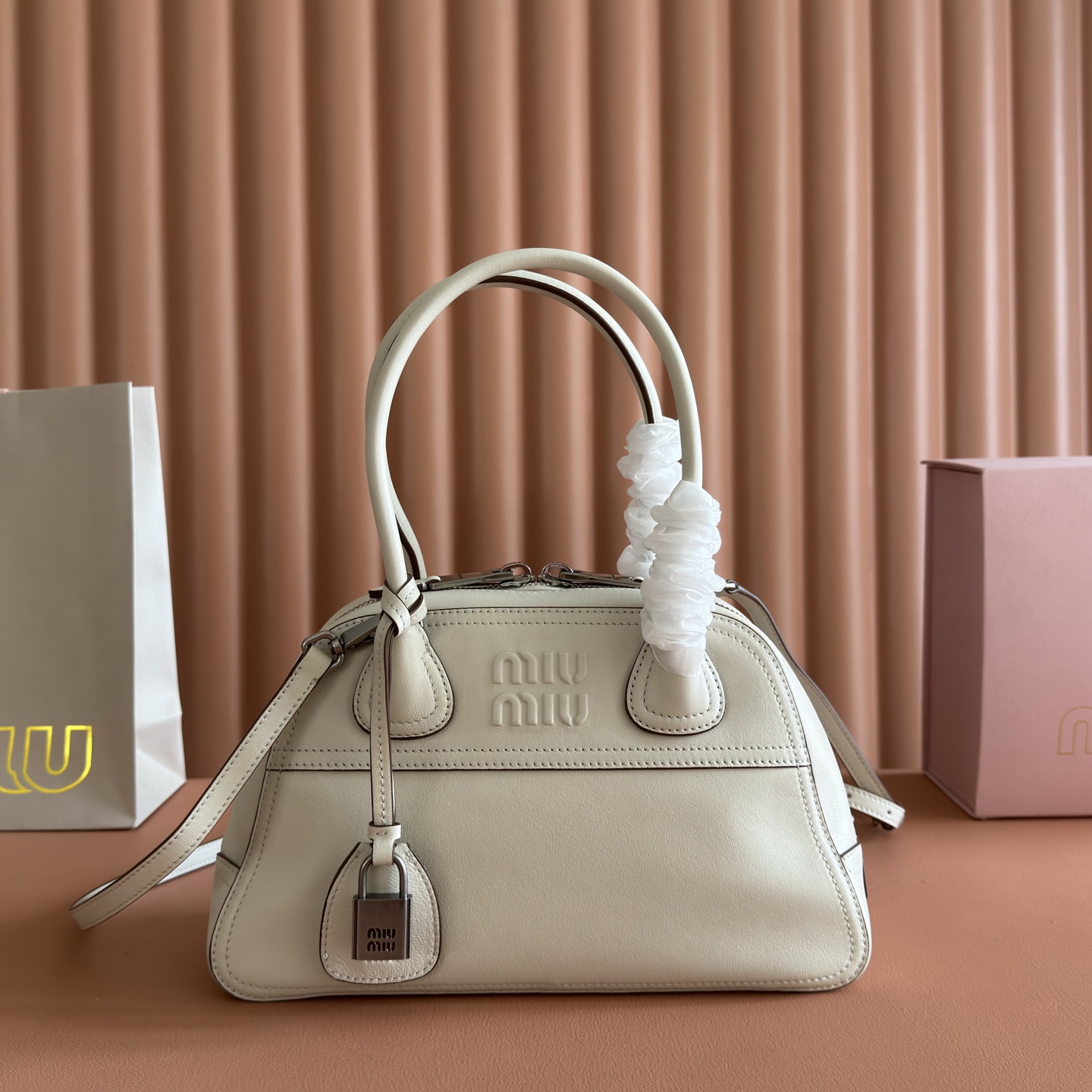 Bolso mini bowling Miu Miu Vivant