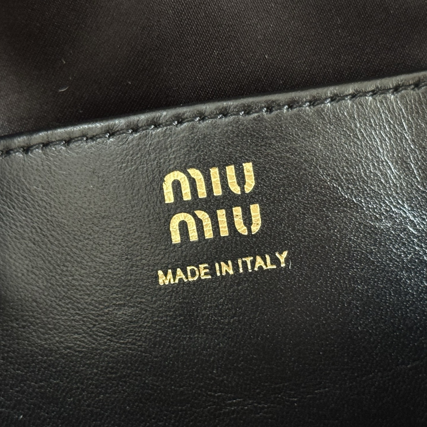Bolso de mano bandolera Miu Miu Arcadie negro - Image 3