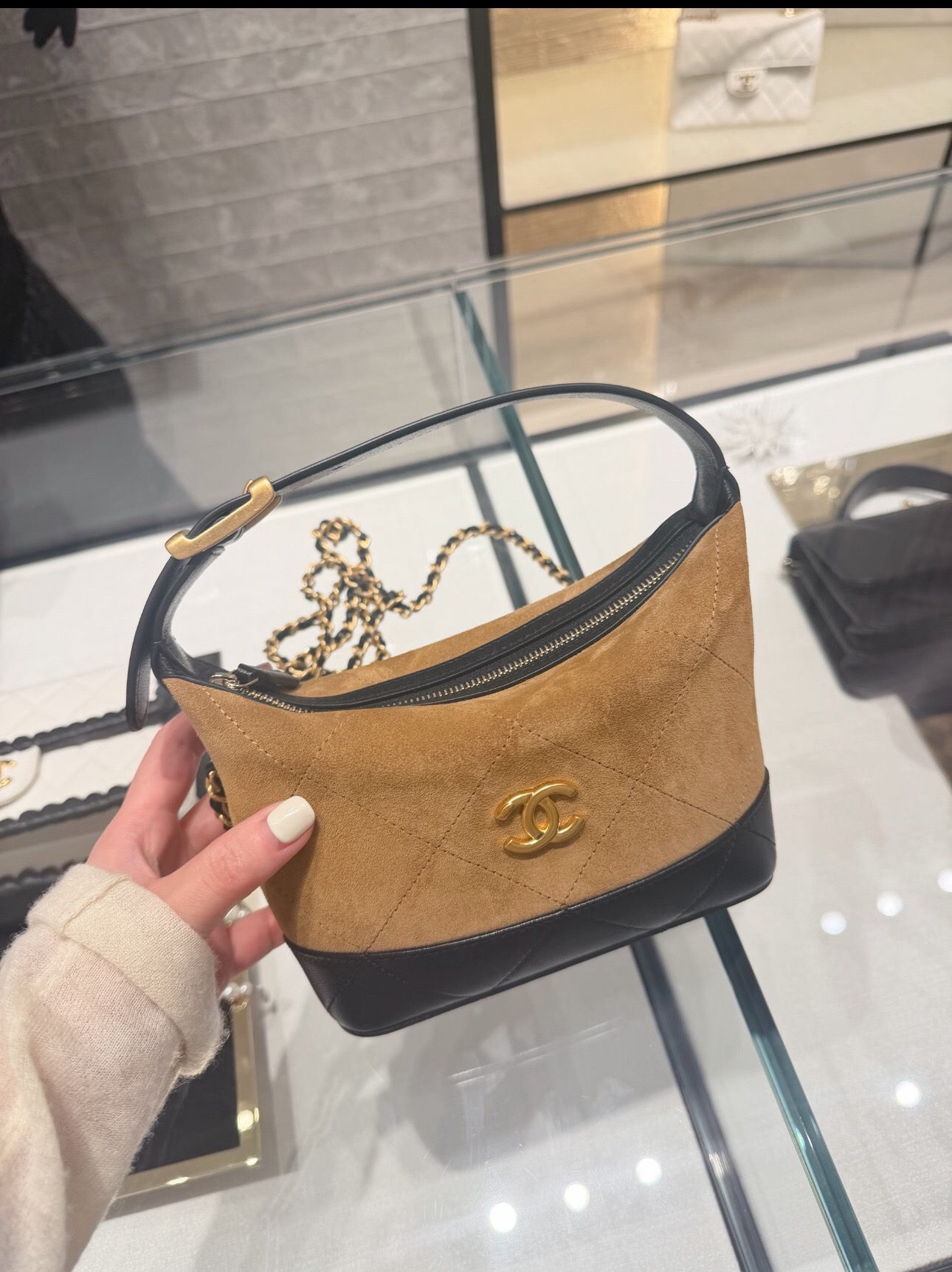 Bolso Hobo Pequeño Chanel 26S - Image 8