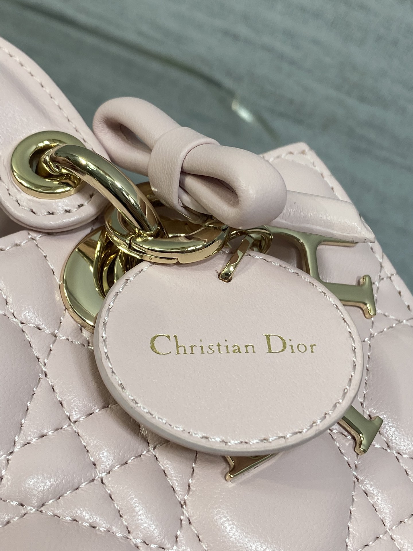 Dior Lady Dior Este-Oeste Pequeño 8 Dior Lady Dior Este-Oeste Pequeño - Image 8