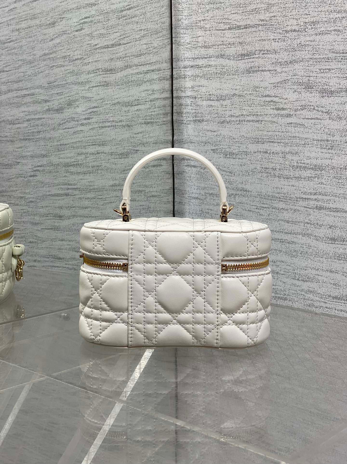 Bolso Diortravel Vanity - Image 9