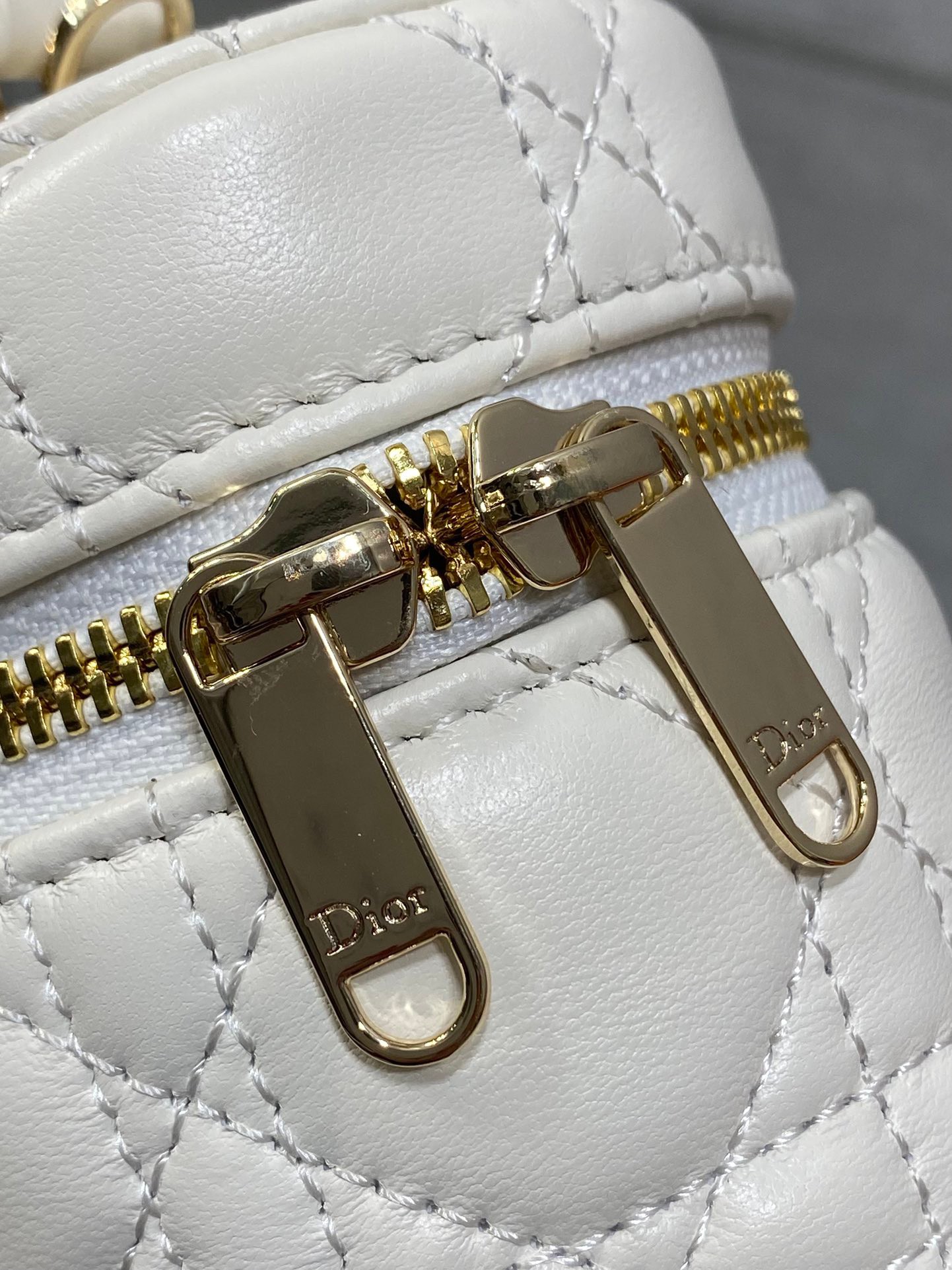 Bolso Diortravel Vanity - Image 8
