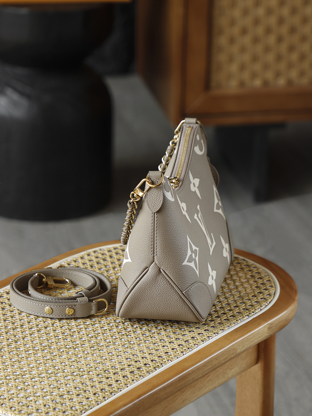 Bolso Boulogne de Louis Vuitton en piel de vaca estampada Monograma Giant - Image 7