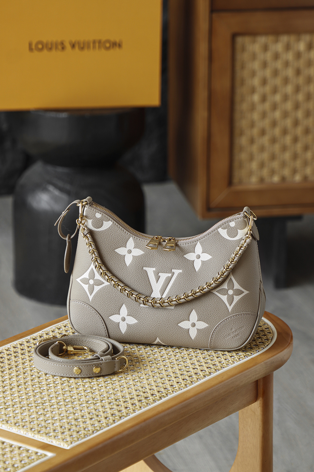 Bolso Boulogne de Louis Vuitton en piel de vaca estampada Monograma Giant - Image 10