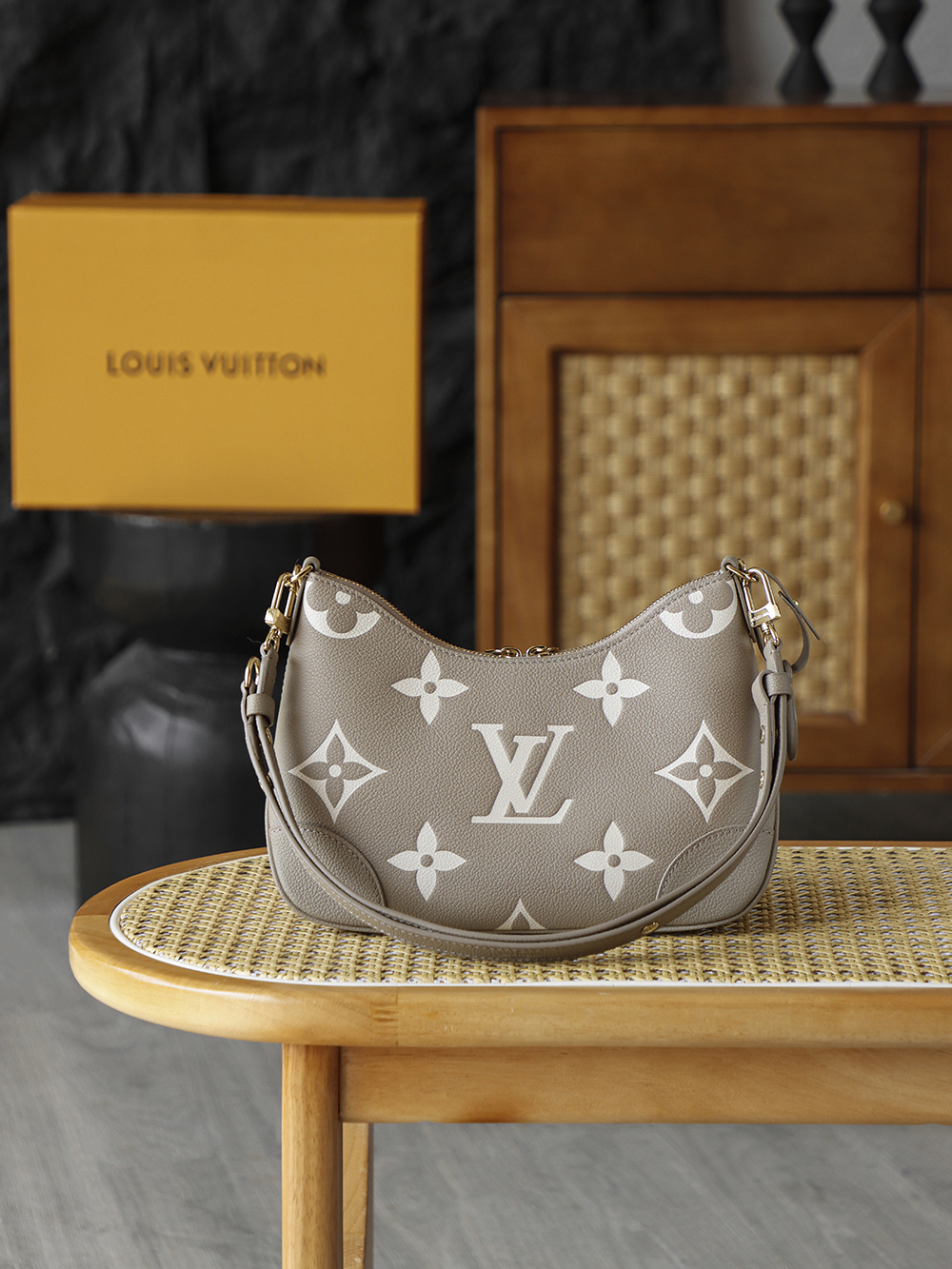 Bolso Boulogne de Louis Vuitton en piel de vaca estampada Monograma Giant - Image 12