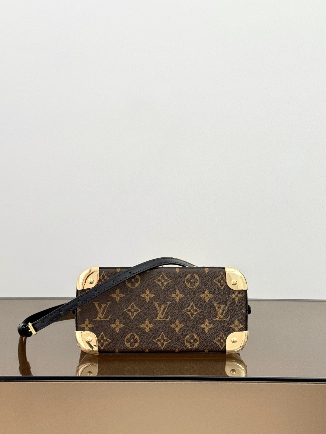 Bolso Alma BB de Louis Vuitton en lona Monograma clásica - Image 4