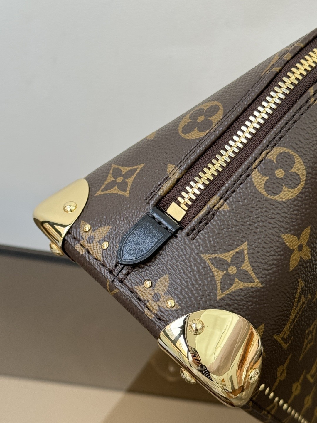Bolso Alma BB de Louis Vuitton en lona Monograma clásica - Image 9