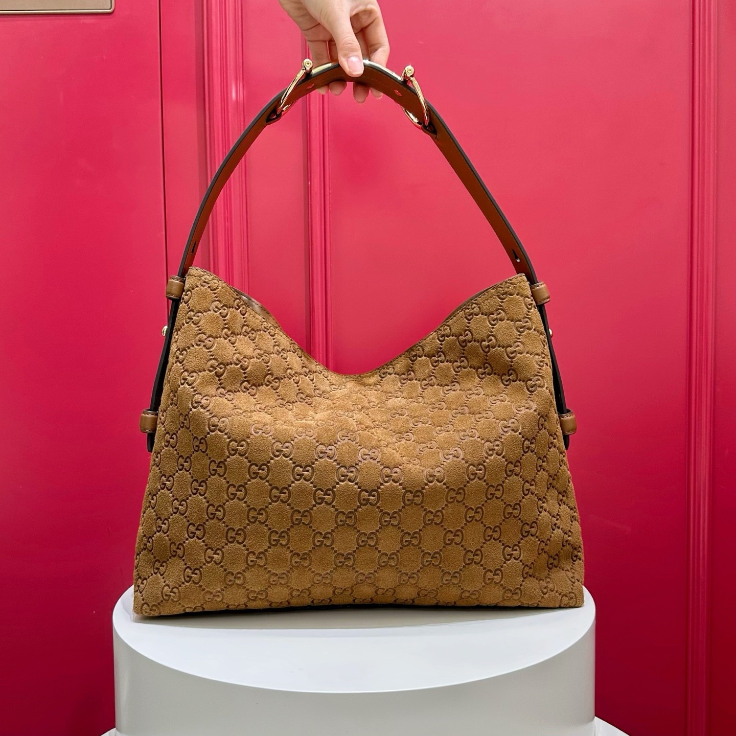 Bolso Tote Maxi Beatrix con Horsebit de Gucci en Ante GG - Image 3