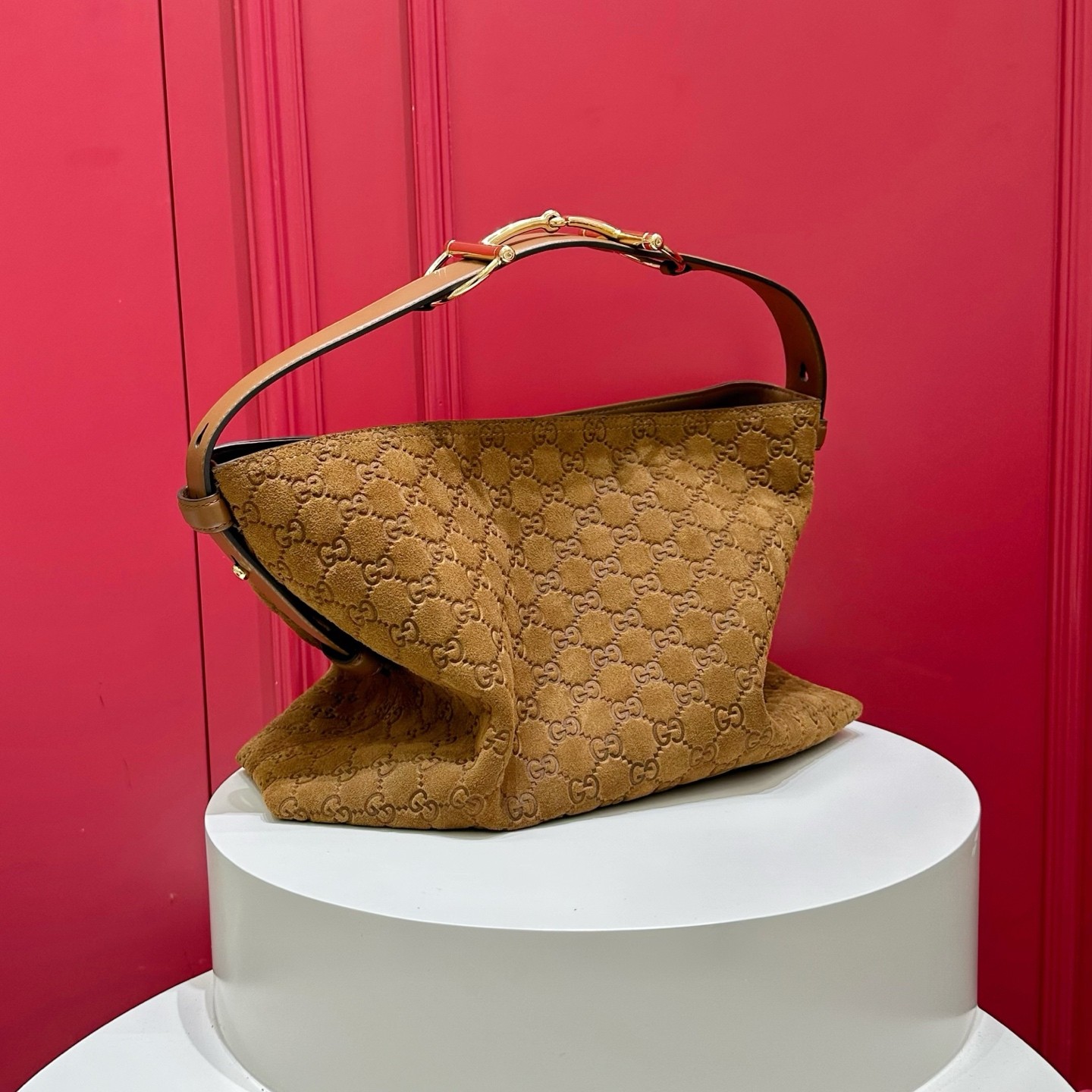 Bolso Tote Maxi Beatrix con Horsebit de Gucci en Ante GG - Image 5