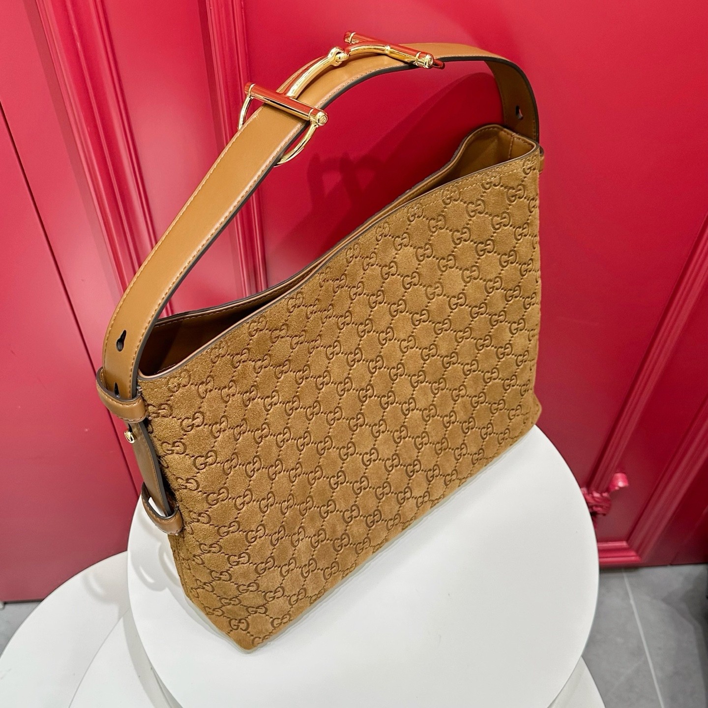 Bolso Tote Maxi Beatrix con Horsebit de Gucci en Ante GG - Image 9