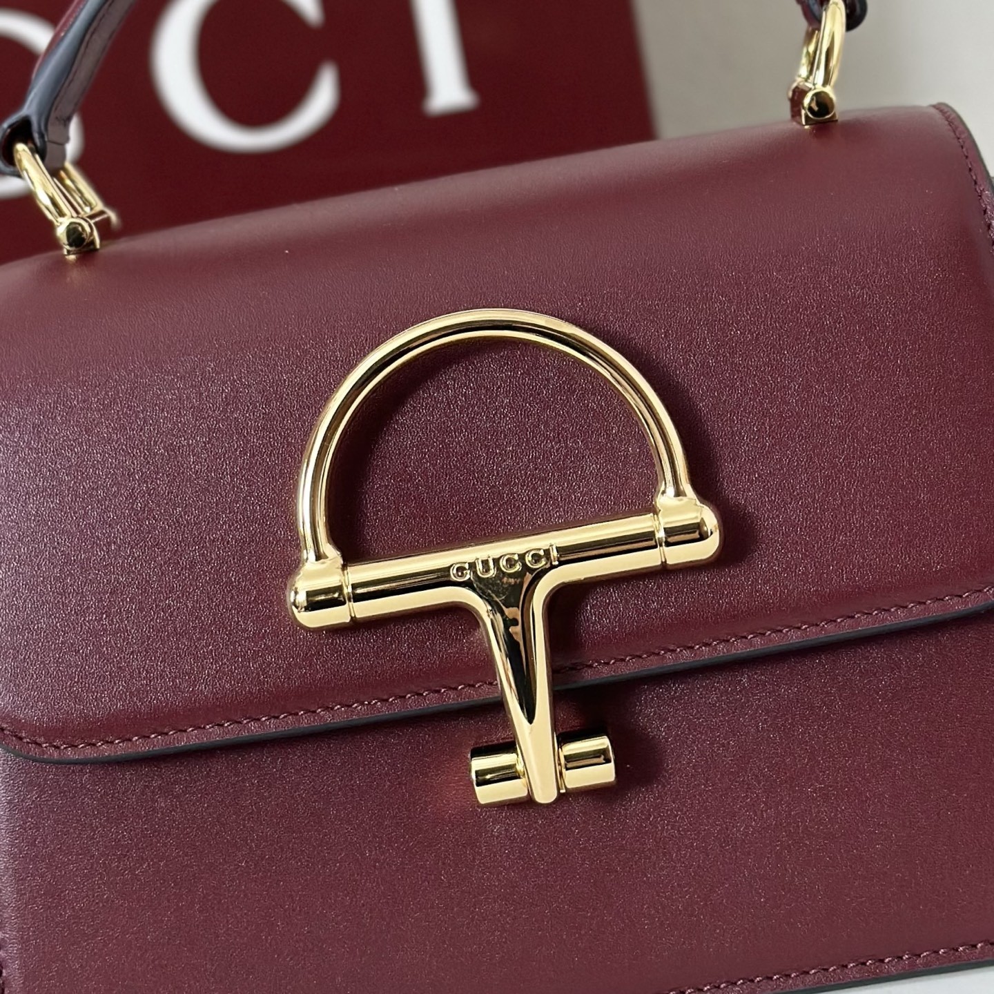 Bolso de mano bandolera pequeño Gucci Siena color burdeos - Image 5