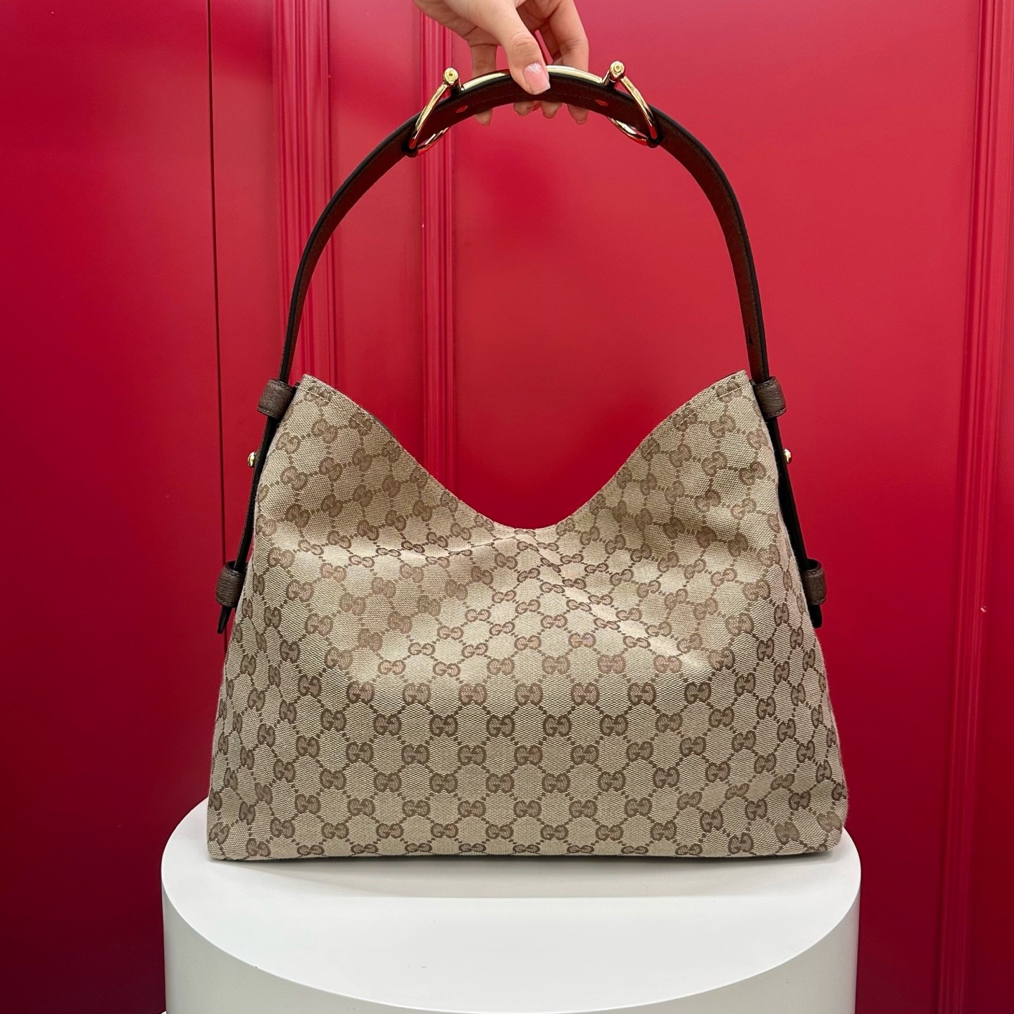 Bolso Hobo Maxi Beatrix con detalle Horsebit, lona GG beige original - Image 14