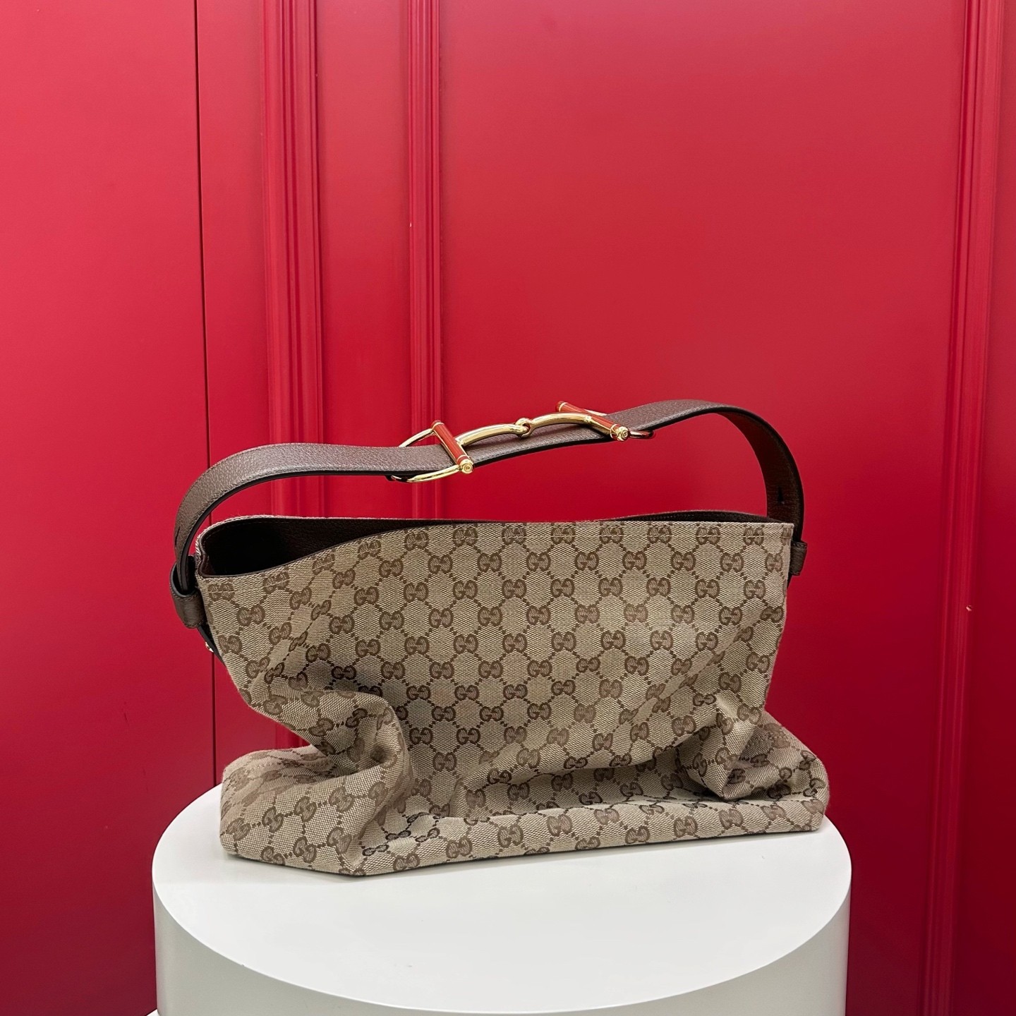 Bolso Hobo Maxi Beatrix con detalle Horsebit, lona GG beige original - Image 18