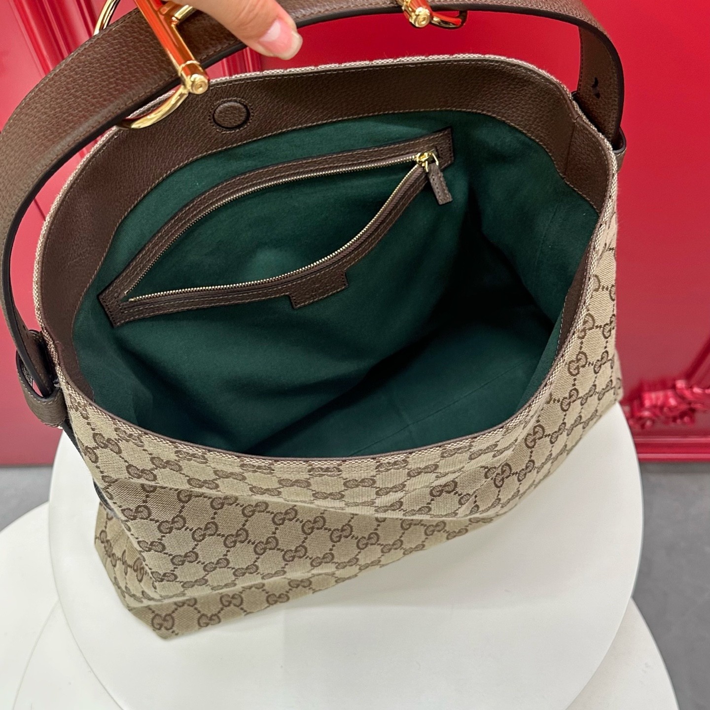 Bolso Hobo Maxi Beatrix con detalle Horsebit, lona GG beige original - Image 13