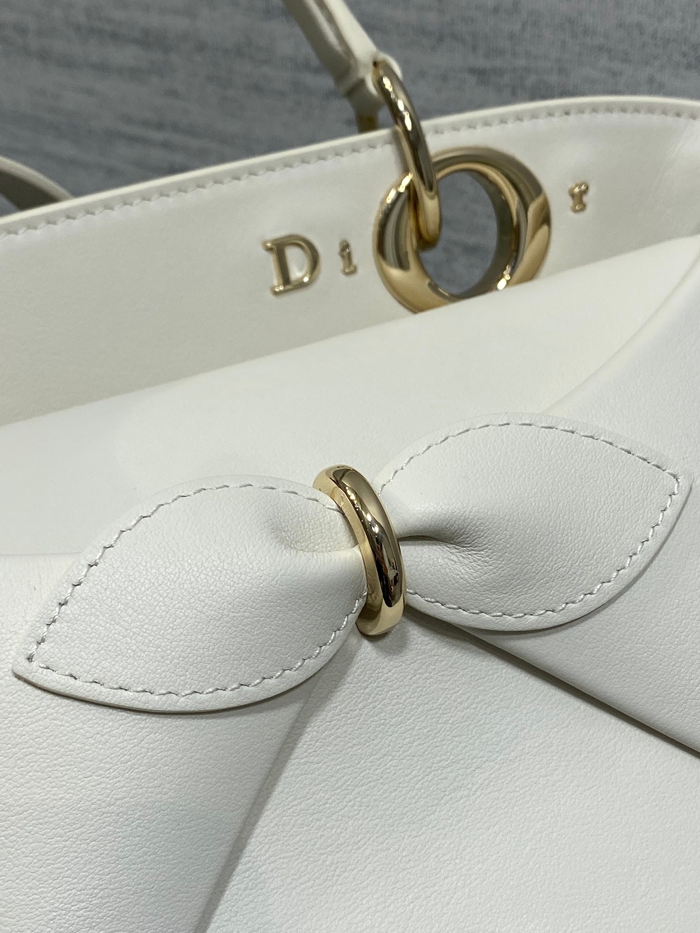 Bolso de mano de lujo Dior con lazo - Image 6