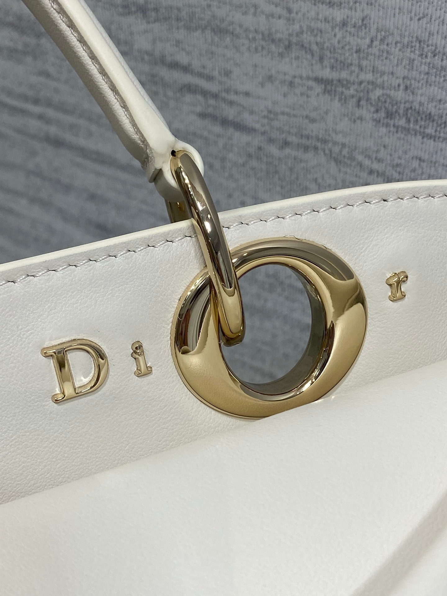 Bolso de mano de lujo Dior con lazo - Image 7
