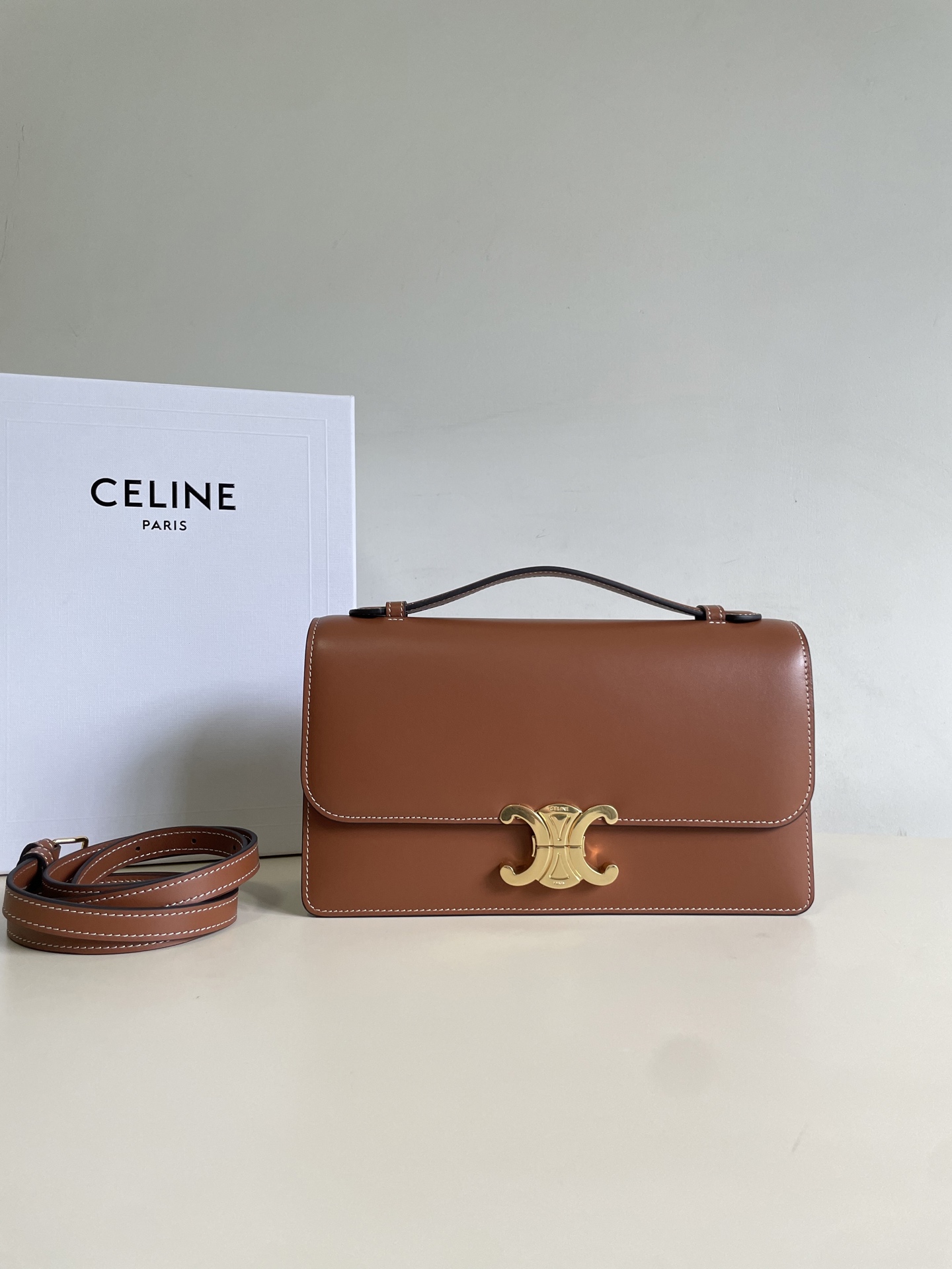Bolso de lujo Celine Triomphe Folio marrón