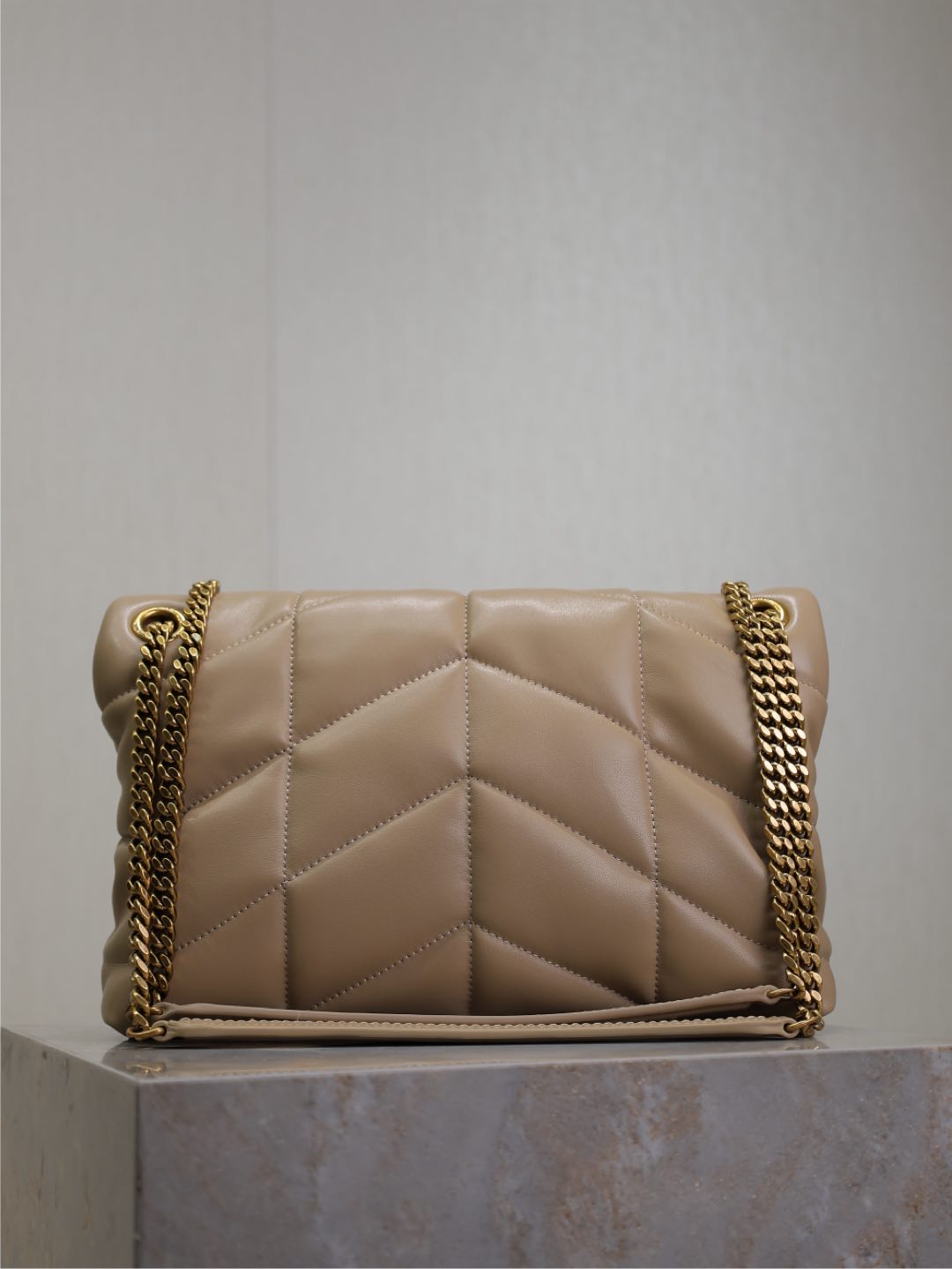 Bolsos de lujo asequibles Loulou Puffer Small de Saint Laurent - Image 3