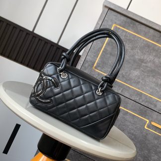 Mini bolso de mano Chanel Cambon