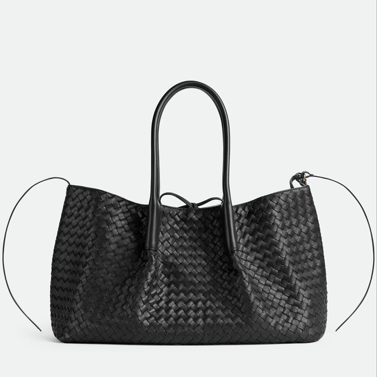 bolsos de lujo mujer Bottega Veneta Pinacoteca Large Bag in Black Intrecciato Calfskin 1 bolsos de lujo mujer Bottega Veneta Pinacoteca Large Bag in Black Intrecciato Calfskin