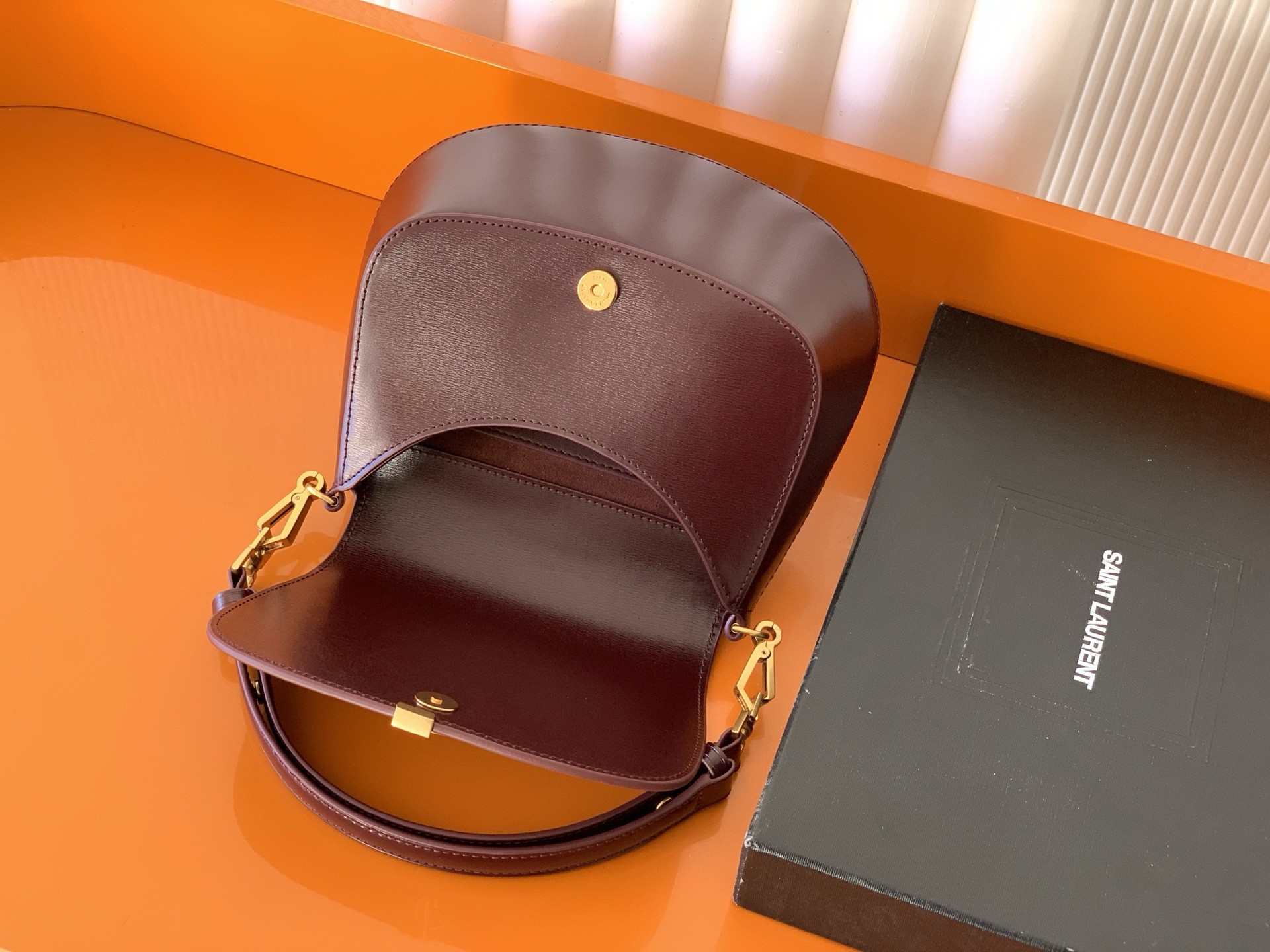 bolso alforja Voltaire para debajo del brazo - Image 5
