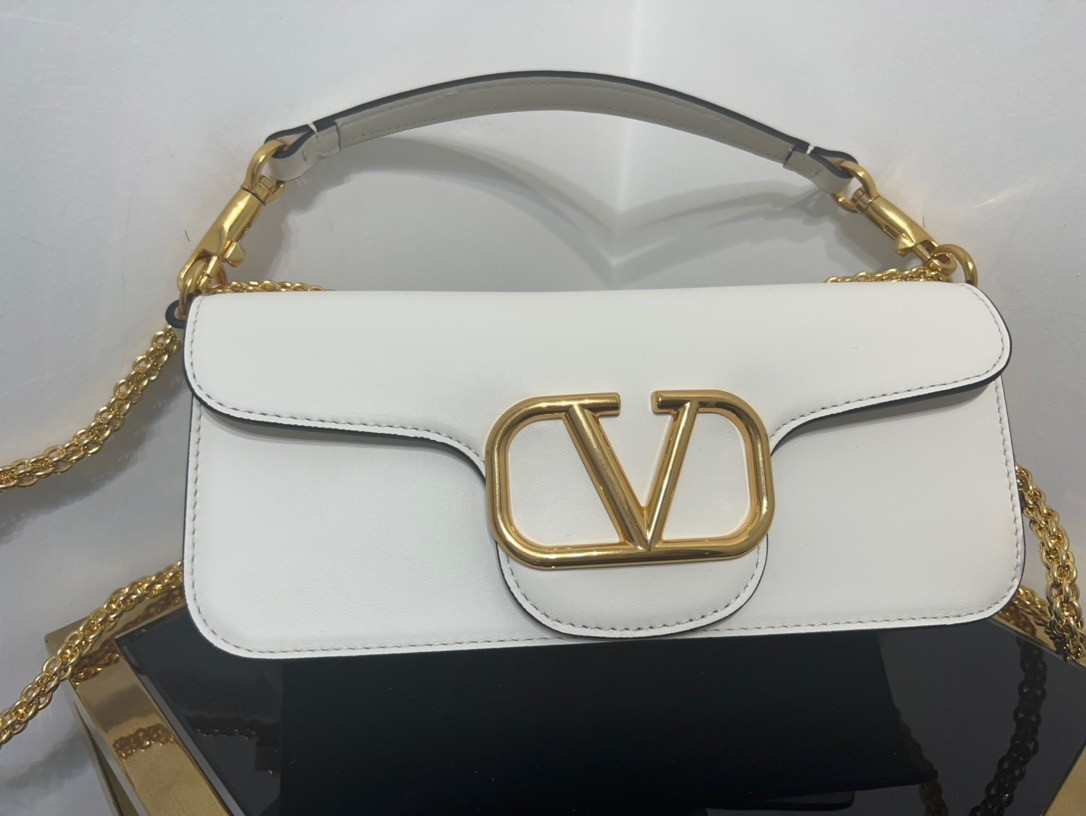 bolsos de lujo mujer Valentino Loco Large Shoulder Bag In White Calfskin 3 bolsos de lujo mujer Valentino Loco Large Shoulder Bag In White Calfskin - Image 3