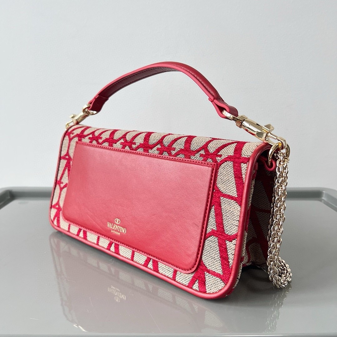 bolsos de lujo mujer Valentino Large Loco Shoulder Bag in Red Toile Iconographe 3 bolsos de lujo mujer Valentino Large Loco Shoulder Bag in Red Toile Iconographe - Image 3