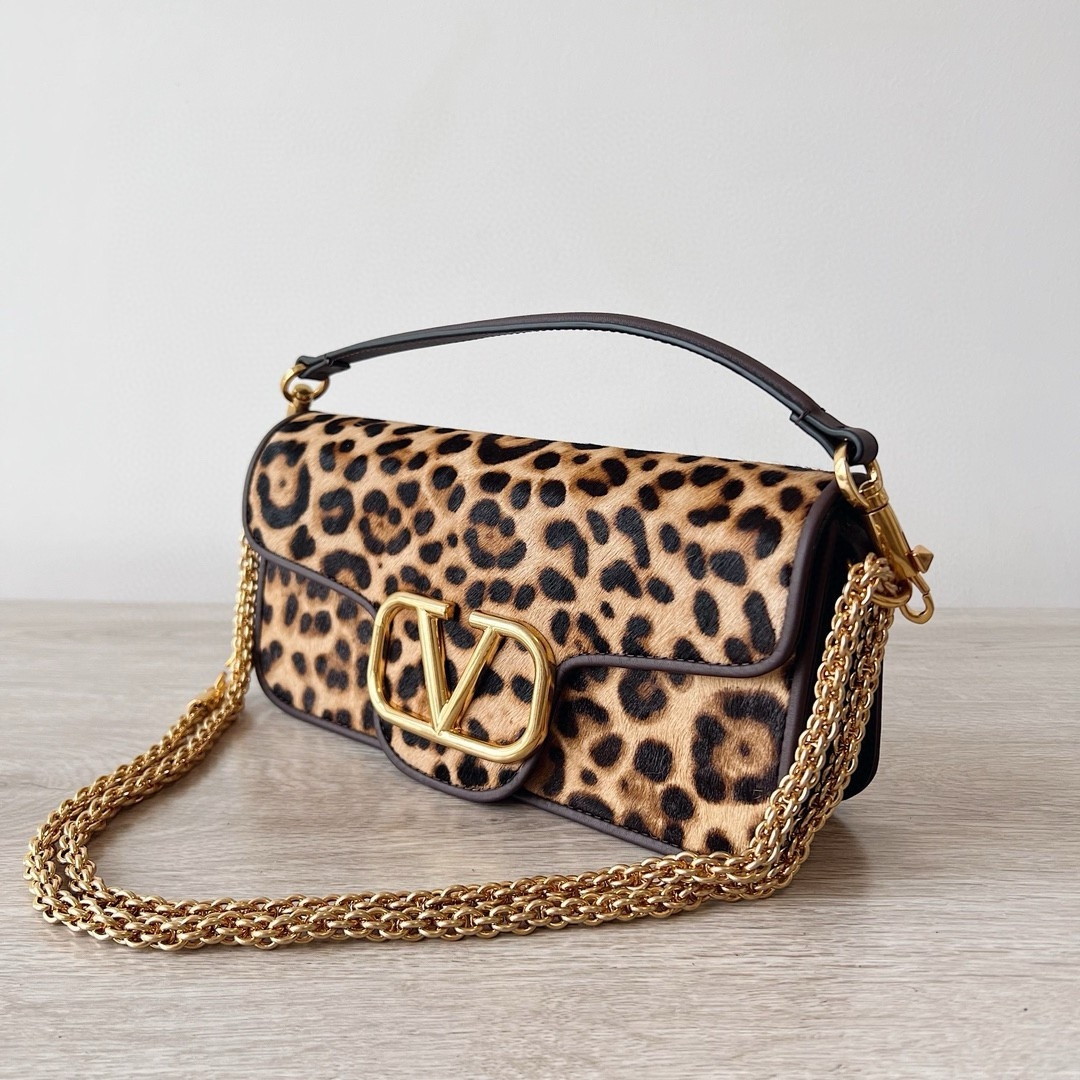 bolsos de lujo mujer Valentino Large Loco Shoulder Bag in Pony-effect Calfskin 3 bolsos de lujo mujer Valentino Large Loco Shoulder Bag in Pony-effect Calfskin - Image 3