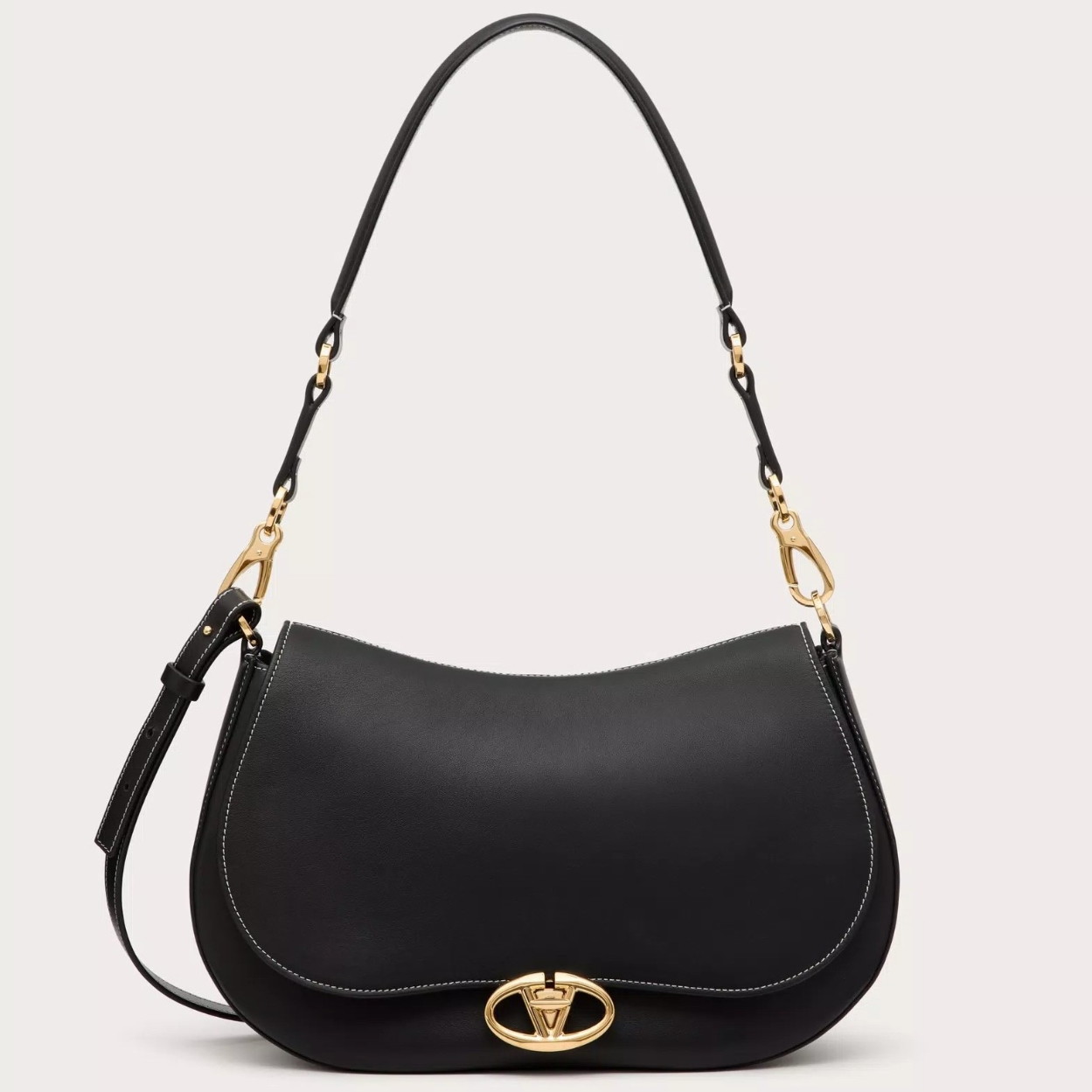 bolsos de lujo mujer Valentino Garavani Ohval Medium Shoulder Bag in Black Calfskin 1 bolsos de lujo mujer Valentino Garavani Ohval Medium Shoulder Bag in Black Calfskin